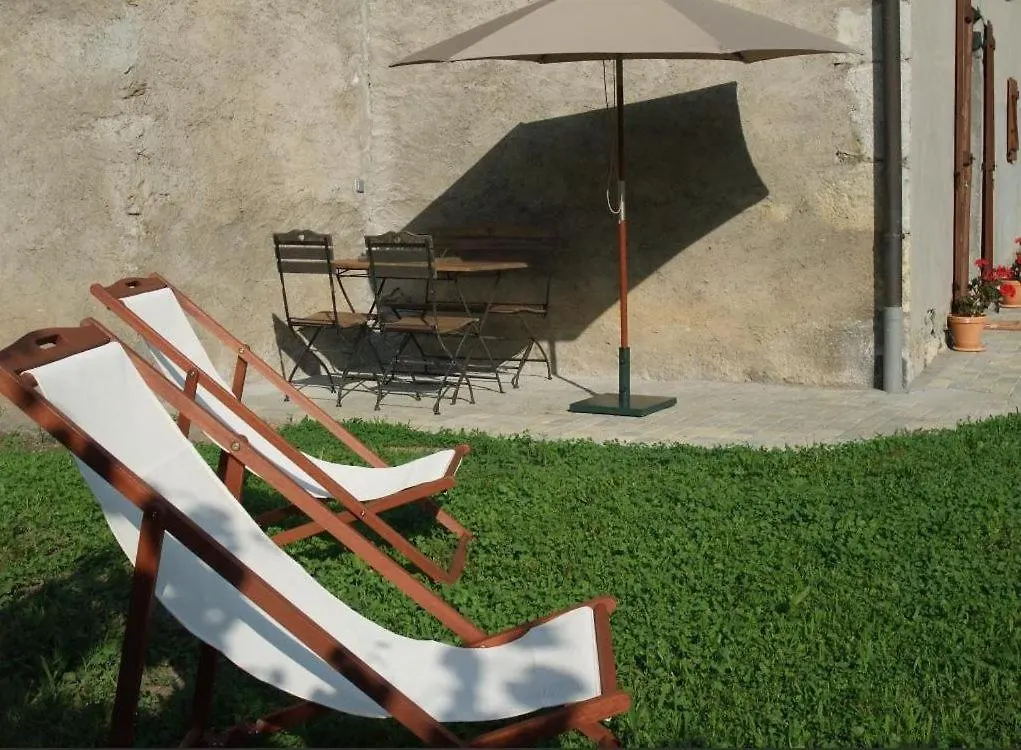 Le Domaine du Grand Cellier Gîtes Appartement en Savoie Tournon-sur-Rhône 0*,