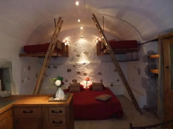 Le Domaine du Grand Cellier Gîtes Appartement en Savoie Tournon-sur-Rhône France